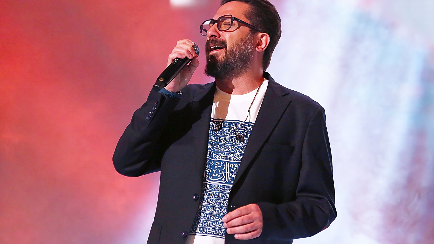 اعلام کناره‌گیری موقت روزبه بمانی از صحنه اجرا